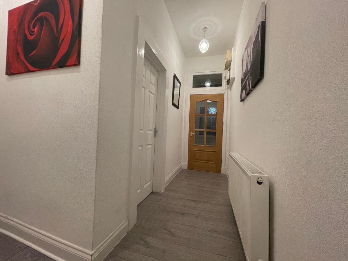 Hla Holytown Leilighet Mossend Eksteriør bilde